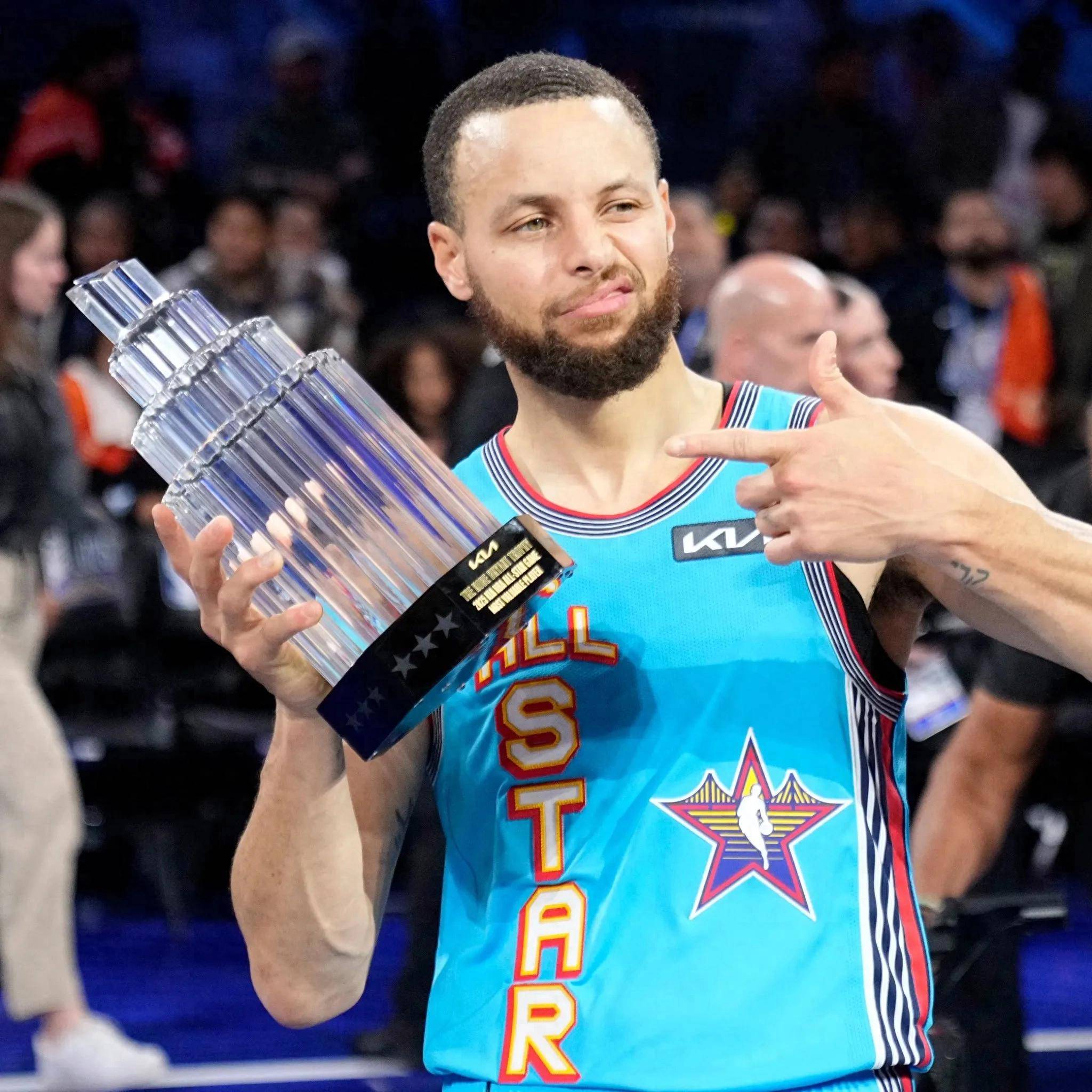 皮球呼啸而 皮球呼啸而