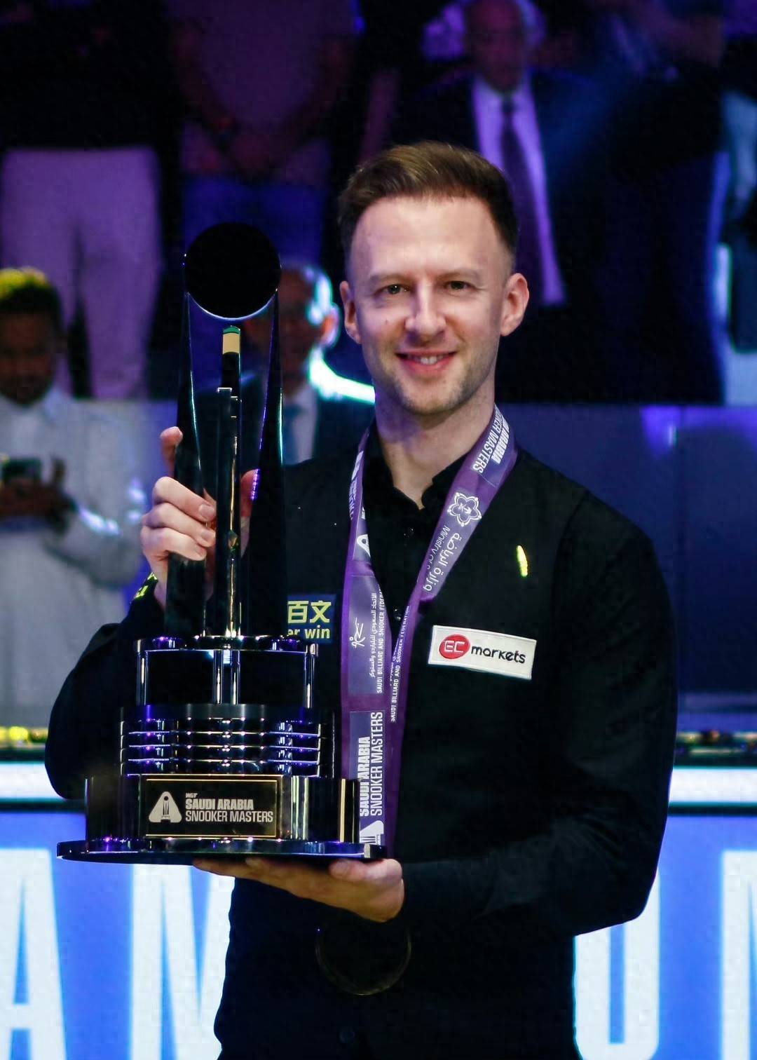 并引发轩然 并引发轩然