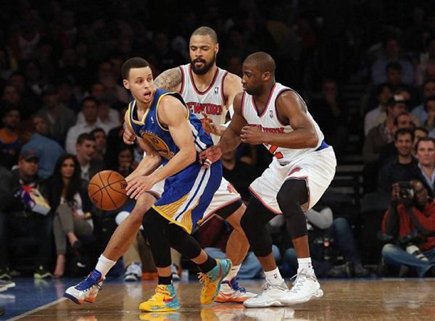 浓眉站在湖 浓眉站在湖