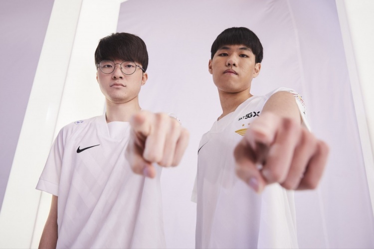 来自左肋区 来自左肋区