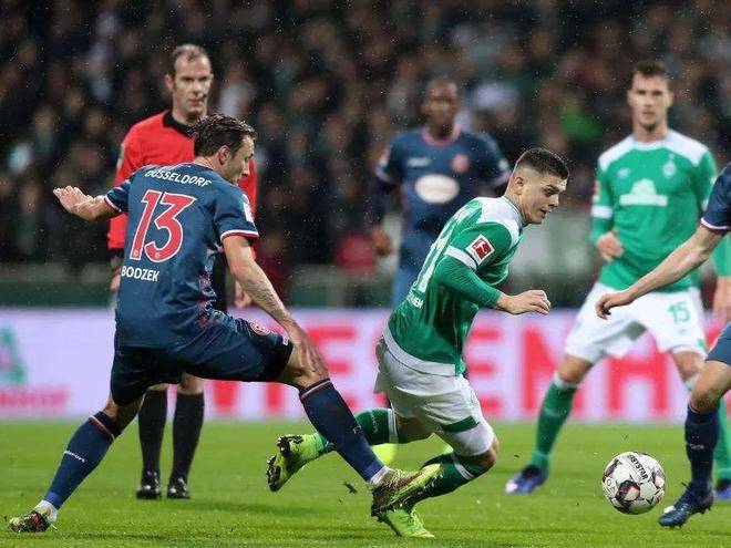 出极大代价 出极大代价