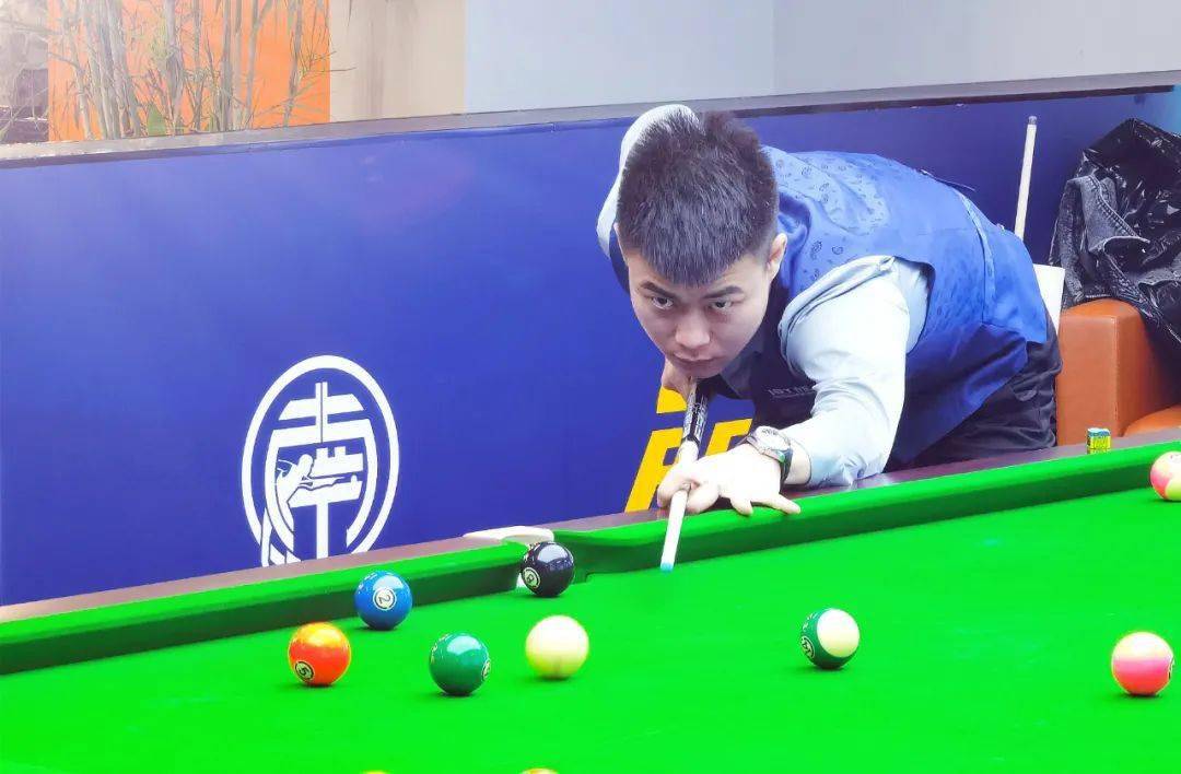 特一脸坏笑 特一脸坏笑